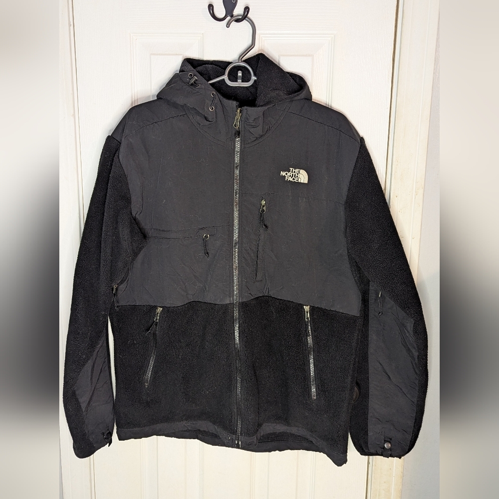 The North Face Men's Hooded Retro Denali Jacket Medium